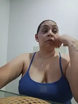 Sex Chat with MirandaSoto - Stripchat
