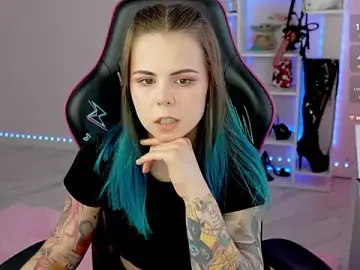 Sex Cam with QueenAliceX - Stripchat