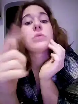 Nude Webcam with beluve_l - Stripchat