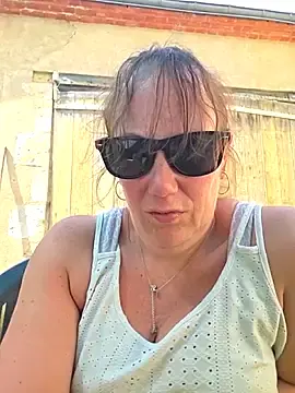 Watch Live Sex Cams with Wisie_Cutie - Stripchat