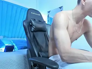 Live Sex Cam with OliverThompsonJS - Stripchat