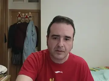 Live Sex Cam with curiosillo83 - Stripchat