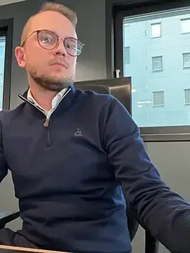 Watch Live Sex Cams with thehornyguy97 - Stripchat