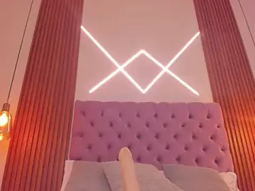 Adult Webcam with Sophia_turneer - Stripchat