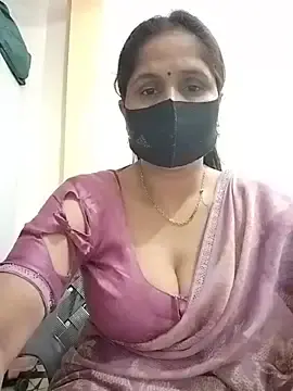 Free Porn Cam with sexxyradha - Stripchat
