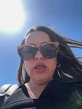 Sex Chat with laarti - Stripchat