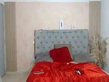 Live Sex Cam with JESSYCHERNOBIL - Stripchat