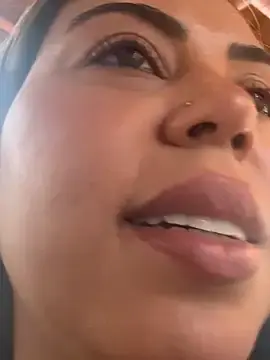 Sex Cam with lariic - Stripchat