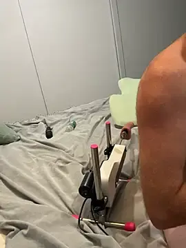 Live Sex Cam with Curiosity8788 - Stripchat