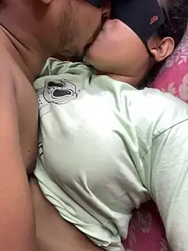 Sex Chat with Hot-AngoriBhabhi - Stripchat