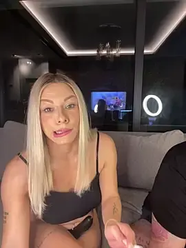 Best live sex cam show with SexOnMyLvL - Stripchat