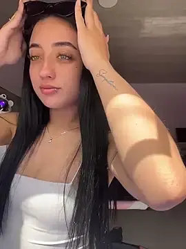 Live Porn with Ady_18 - Stripchat