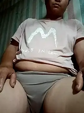 Live Sex Cam with Love-Mama33 - Stripchat