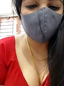 Live Sex Cam with tamilrojaodi - Stripchat