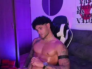 Best Webcam with Alessandro_Vanni - Stripchat