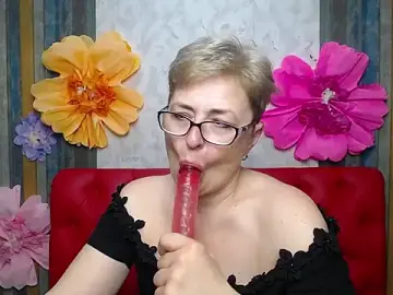 Watch Live Sex Cams with EmiliaGree - Stripchat