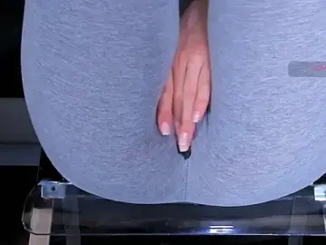 Nude Webcam with Cameltoe_squirt_inPants - Stripchat