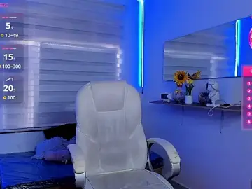 Live Porn with Clawdeen_Hot - Stripchat