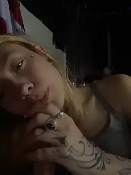 Nude Webcam with Spoilmedaddy732 - Stripchat