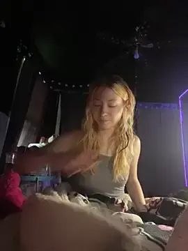 Nude Webcam with Spoilmedaddy732 - Stripchat