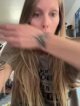 Adult Webcam with ItsDanniG - Stripchat