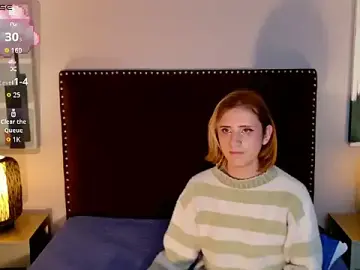 Adult Webcams with seraphine_star - Stripchat