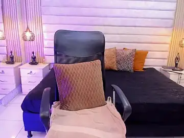 Adult Webcam with VictoriaaBlair - Stripchat