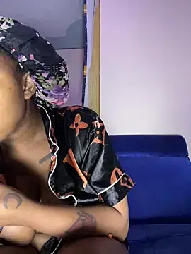 Live Sex Cam with _Thirteen - Stripchat