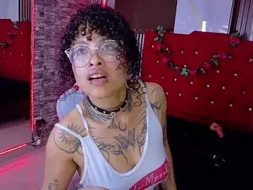 Watch Live Sex Cams with mia_hernnandez - Stripchat