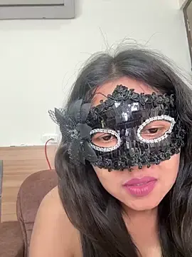 Free Live Porn with raavigirl - Stripchat