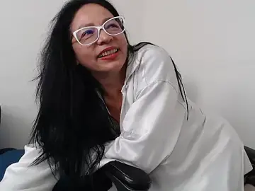 Adult Webcam with kimberlybirdx - Stripchat