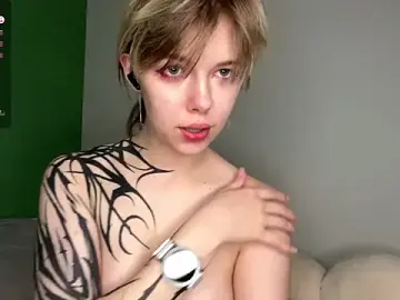 Sex Chat with MadalynNosel - Stripchat