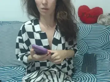 Adult Video Chat with Emmatoo - Stripchat