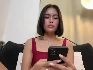 Watch Live Sex Cams with Larathegr8t - Stripchat