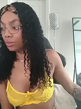 Live Sex Cam with butterflybootyy - Stripchat