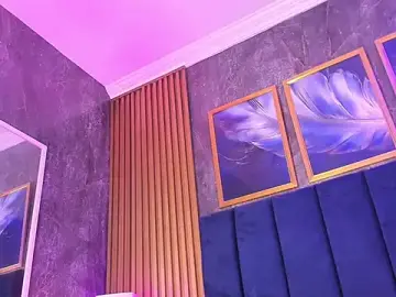 Watch Live Sex Cams with Melody_Trixie - Stripchat