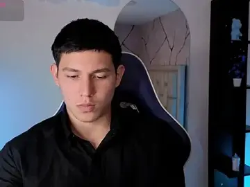 Sex Cam with JamesCr_ - Stripchat