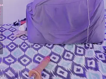 Live Porn with EmmaRouss1 - Stripchat