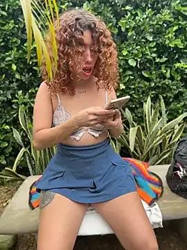 Adult Webcam with roxyrougee - Stripchat