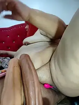 Free Live Porn with Nastymomslave - Stripchat