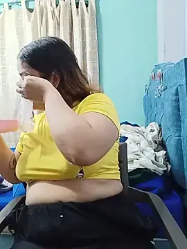 Adult Video Chat with saenz_eymi - Stripchat