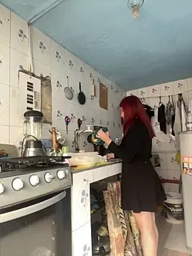 Live Sex Cam with Caro_redd - Stripchat