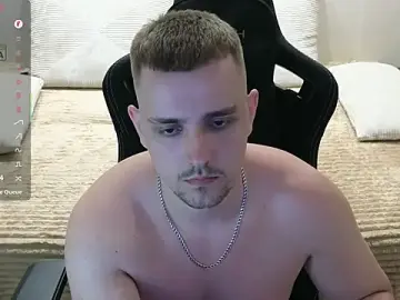 Best live sex cam show with Larstar01 - Stripchat