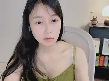 Nude Webcam with Onechestnut - Stripchat