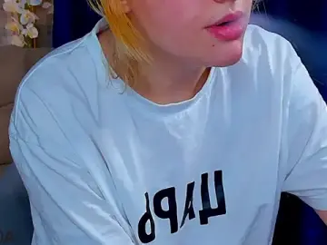 Adult Video Chat with Star_Bee - Stripchat