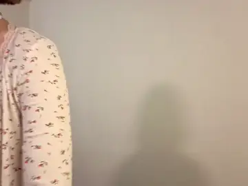 Sex Cam with JeaneneWoltz - Stripchat