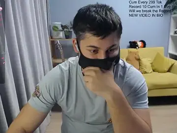 Live Sex Cam with Tomguys - Stripchat