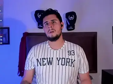 Nude Webcam with ryan_evannss - Stripchat