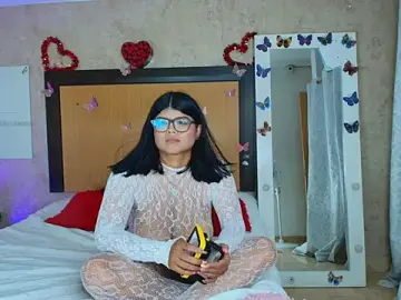 Live Sex Cam with mialopez52 - Stripchat