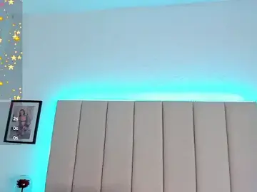 Live Sex Cam with aurora_collinss_ - Stripchat